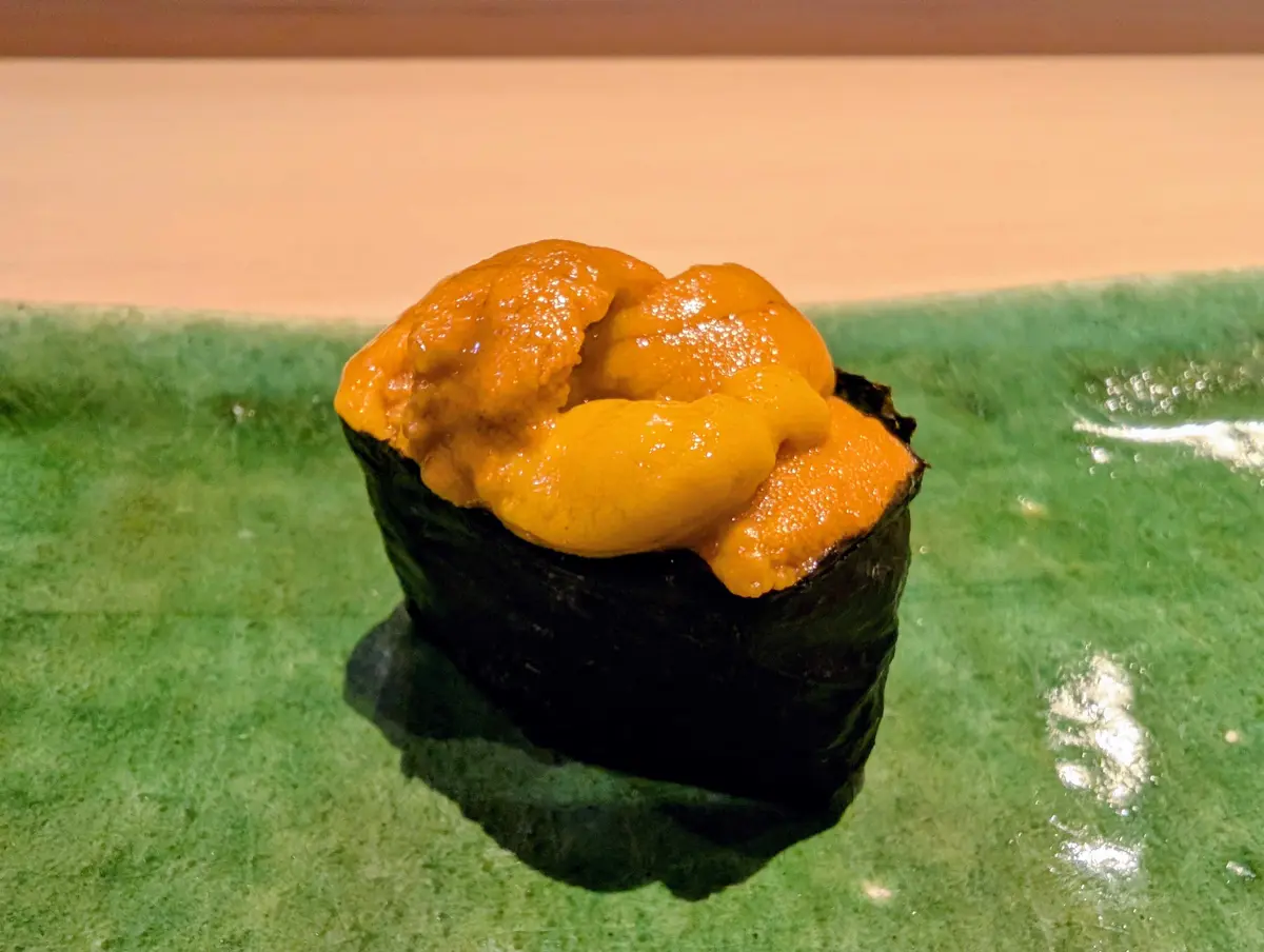 Experience the comparison of premium and seasonal Uni (sea urchin) varieties in the REONA Omakase course.